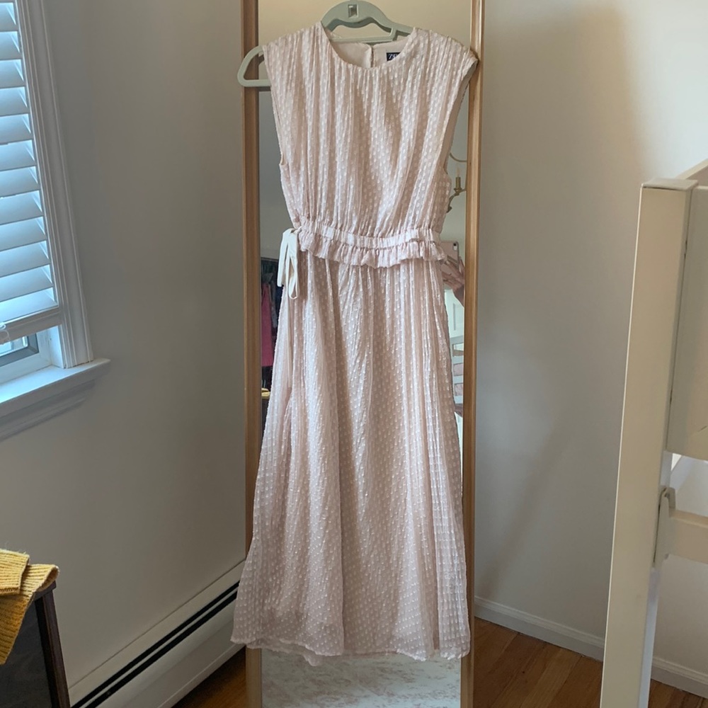 Zara. Blush cap sleeve dress. USA XS.